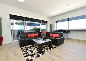 دوبلكس انيقة - اطلالة مفتوحة - اثاث فاخر - في منطقة كوناكلي / الانيا 