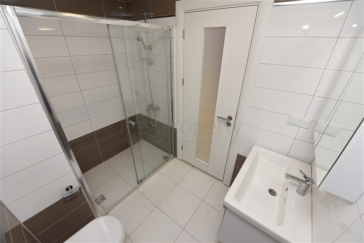 دوبلكس فاخرة -ضمن مجمع 5 نجوم - في افسلار / الانيا 