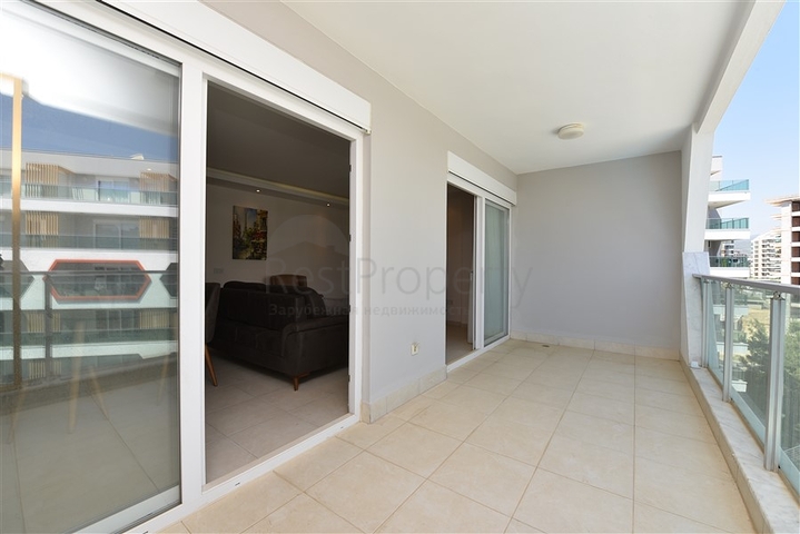 دوبلكس فاخرة -ضمن مجمع 5 نجوم - في افسلار / الانيا 