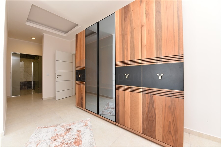 دوبلكس فاخرة -ضمن مجمع 5 نجوم - في افسلار / الانيا 