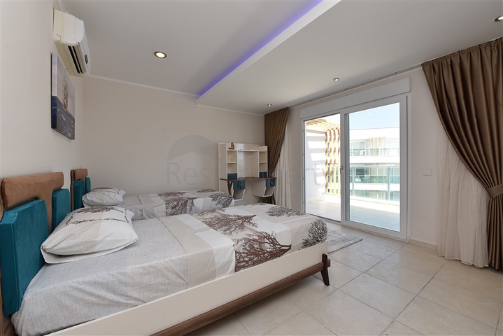 دوبلكس فاخرة -ضمن مجمع 5 نجوم - في افسلار / الانيا 