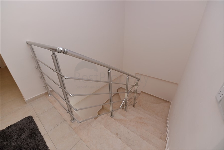 دوبلكس فاخرة -ضمن مجمع 5 نجوم - في افسلار / الانيا 