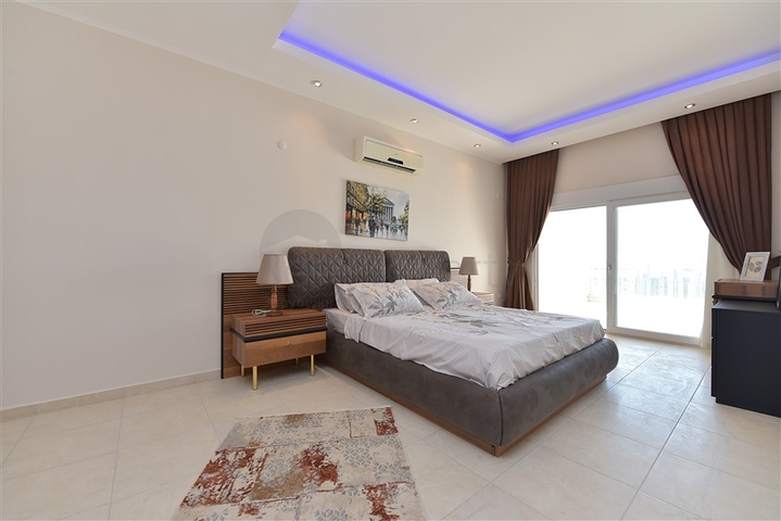 دوبلكس فاخرة -ضمن مجمع 5 نجوم - في افسلار / الانيا 