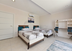 دوبلكس فاخرة -ضمن مجمع 5 نجوم - في افسلار / الانيا 