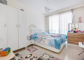 مجمع عائلي يضم كافة الخدمات -شقة فاخرة 2 غرفة وصالة - ضمن منطقة اوبا الراقية / الانيا 