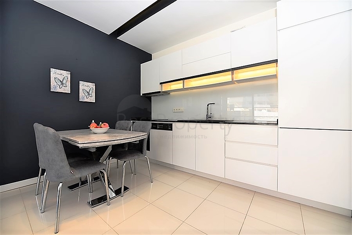 قريبة من البحر - شقة مفروشة من تصميم 1+1 - في منطقة اوبا / الانيا 