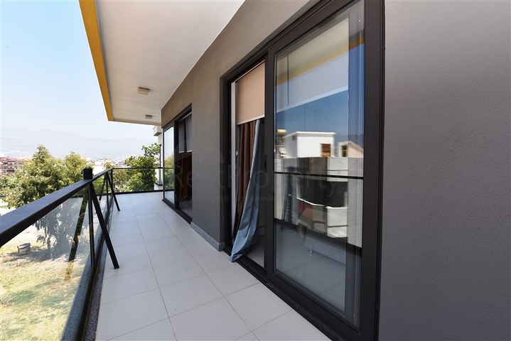 قريبة من البحر - شقة مفروشة من تصميم 1+1 - في منطقة اوبا / الانيا 