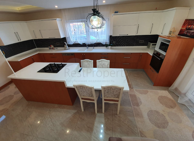 فيلا منفصلة 5 + 1 مع أثاث في مجمع في Döshemealti