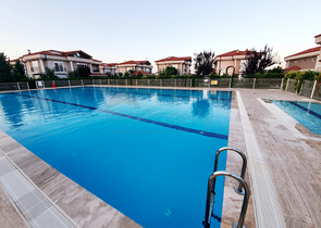 فيلا منفصلة 5 + 1 مع أثاث في مجمع في Döshemealti