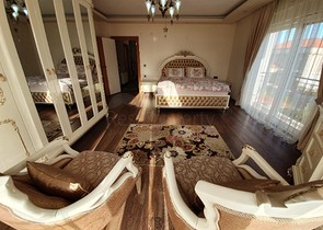 فيلا منفصلة 5 + 1 مع أثاث في مجمع في Döshemealti