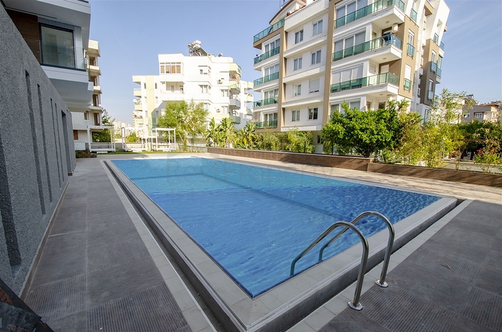 شقة 2 + 1 مع اثاث في ليمان كونيالتي