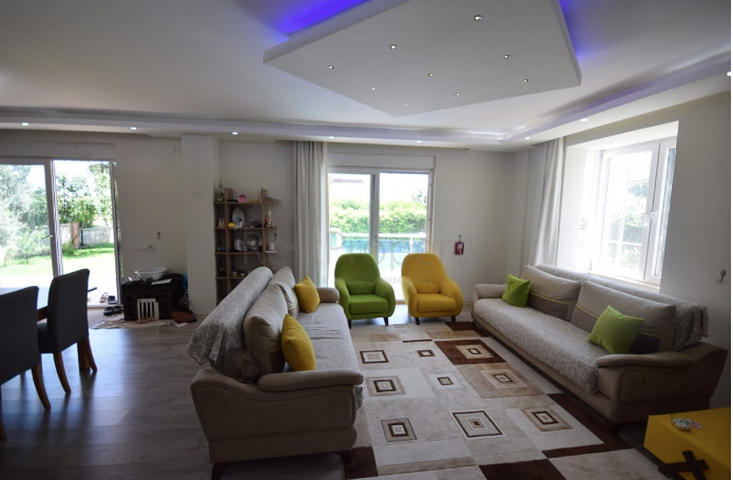 فيلا منفصلة 5 + 1 مع مسبح في Altynkol Dosemealti