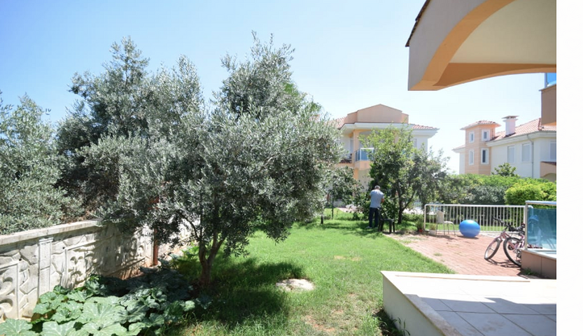 فيلا منفصلة 5 + 1 مع مسبح في Altynkol Dosemealti