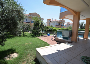 فيلا منفصلة 5 + 1 مع مسبح في Altynkol Dosemealti