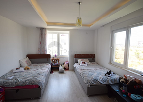 فيلا منفصلة 5 + 1 مع مسبح في Altynkol Dosemealti