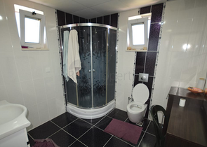 فيلا منفصلة 5 + 1 مع مسبح في Altynkol Dosemealti