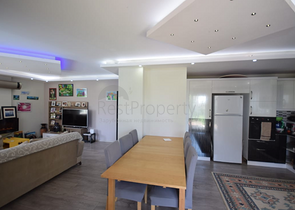 فيلا منفصلة 5 + 1 مع مسبح في Altynkol Dosemealti