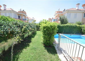 فيلا منفصلة 5 + 1 مع مسبح في Altynkol Dosemealti