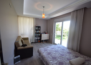 فيلا منفصلة 5 + 1 مع مسبح في Altynkol Dosemealti