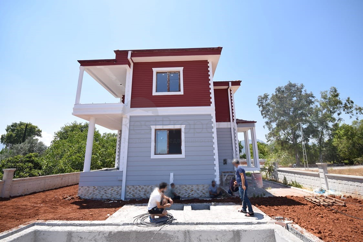 فيلا 4 + 1 مع ارض في  Dosemealti