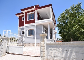 فيلا 4 + 1 مع ارض في  Dosemealti