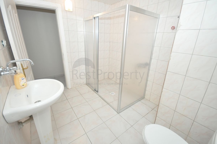 سعر منافس - شقة عائلية 2 غرفة وصالة - مطبخ منفصل - في منطقة مهموتلار / الانيا 