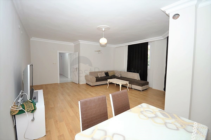 سعر منافس - شقة عائلية 2 غرفة وصالة - مطبخ منفصل - في منطقة مهموتلار / الانيا 