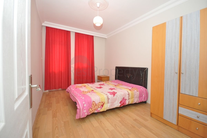 سعر منافس - شقة عائلية 2 غرفة وصالة - مطبخ منفصل - في منطقة مهموتلار / الانيا 