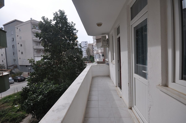 سعر منافس - شقة عائلية 2 غرفة وصالة - مطبخ منفصل - في منطقة مهموتلار / الانيا 