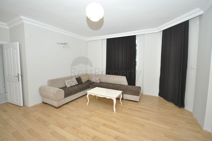 سعر منافس - شقة عائلية 2 غرفة وصالة - مطبخ منفصل - في منطقة مهموتلار / الانيا 