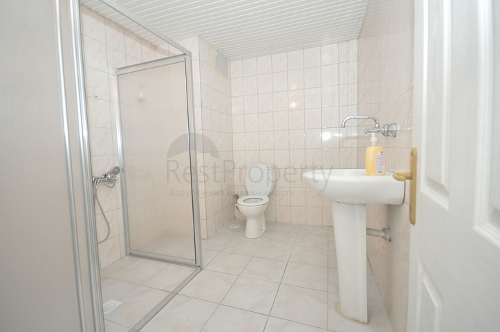 سعر منافس - شقة عائلية 2 غرفة وصالة - مطبخ منفصل - في منطقة مهموتلار / الانيا 