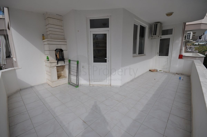 سعر منافس - شقة عائلية 2 غرفة وصالة - مطبخ منفصل - في منطقة مهموتلار / الانيا 