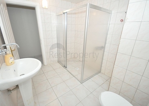 سعر منافس - شقة عائلية 2 غرفة وصالة - مطبخ منفصل - في منطقة مهموتلار / الانيا 