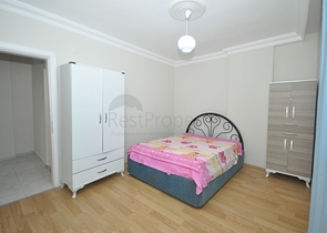 سعر منافس - شقة عائلية 2 غرفة وصالة - مطبخ منفصل - في منطقة مهموتلار / الانيا 