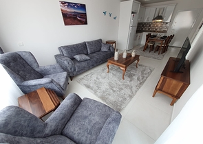 اطلالة بحر - طابق مرتفع -شقة غرفة وصالة ضمن مجمع سكني حديث / مهموتلار / الانيا 