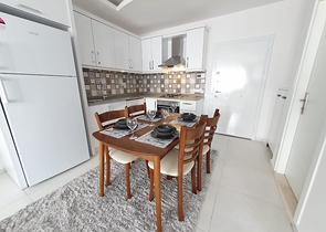 اطلالة بحر - طابق مرتفع -شقة غرفة وصالة ضمن مجمع سكني حديث / مهموتلار / الانيا 