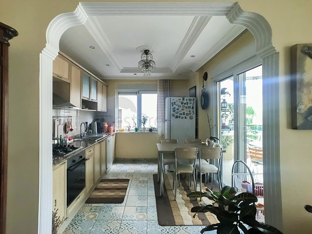 شقة غرفتين وصالة مفروشة - في منطقة اوبا الراقية/ الانيا 