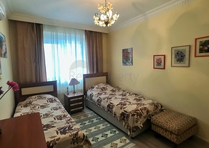 شقة غرفتين وصالة مفروشة - في منطقة اوبا الراقية/ الانيا 