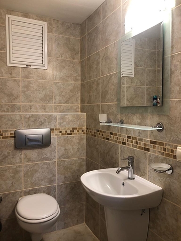 شقة عائلية ضمن مجمع سكني في منطقة توسمور المركزية / الانيا 