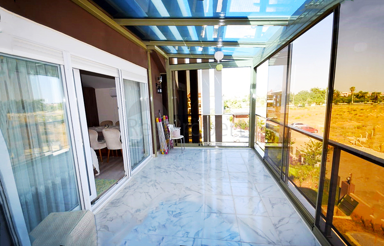 فيلا 5 + 1 في مجمع في يشلباهير دوشيميتي