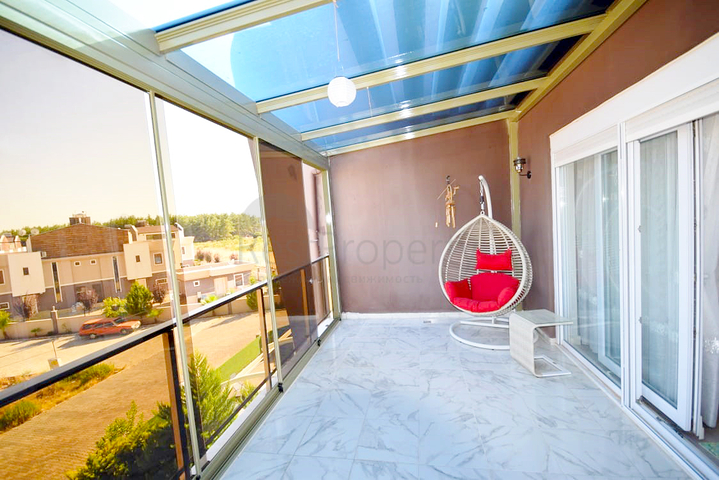 فيلا 5 + 1 في مجمع في يشلباهير دوشيميتي