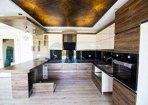 فيلا 5 + 1 في مجمع في يشلباهير دوشيميتي