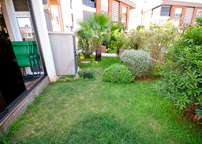 فيلا 5 + 1 في مجمع في يشلباهير دوشيميتي