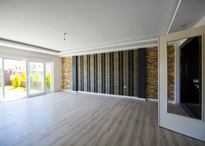 فيلا 5 + 1 في مجمع في يشلباهير دوشيميتي