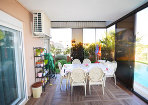 فيلا 5 + 1 في مجمع في يشلباهير دوشيميتي