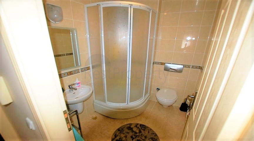 شقة عائلية مفروشة - ضمن مجمع سكني - في منطقة اوبا المركزية / الانيا 