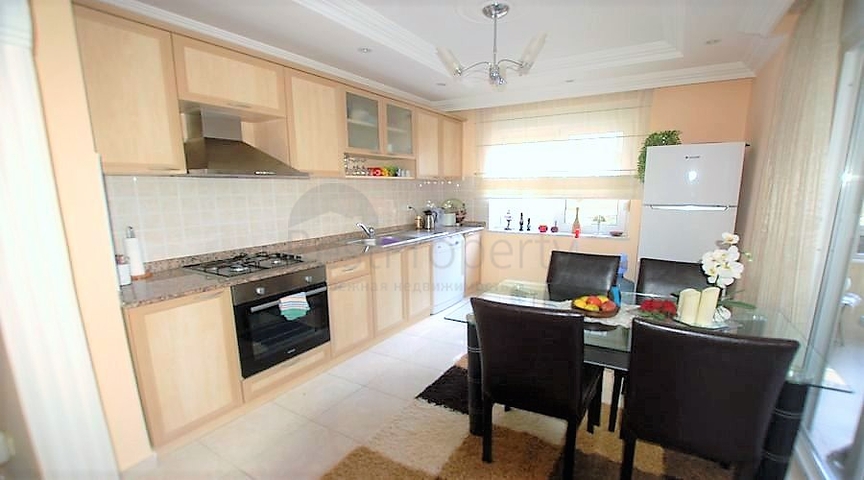 شقة عائلية مفروشة - ضمن مجمع سكني - في منطقة اوبا المركزية / الانيا 