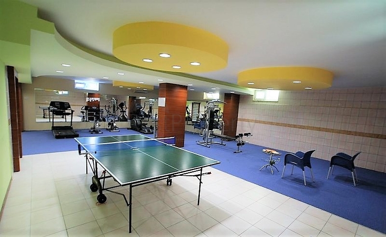 شقة عائلية مفروشة - ضمن مجمع سكني - في منطقة اوبا المركزية / الانيا 