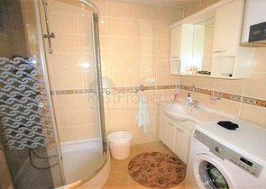 شقة عائلية مفروشة - ضمن مجمع سكني - في منطقة اوبا المركزية / الانيا 