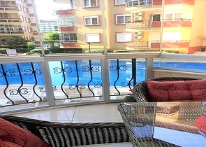 شقة عائلية مفروشة - ضمن مجمع سكني - في منطقة اوبا المركزية / الانيا 